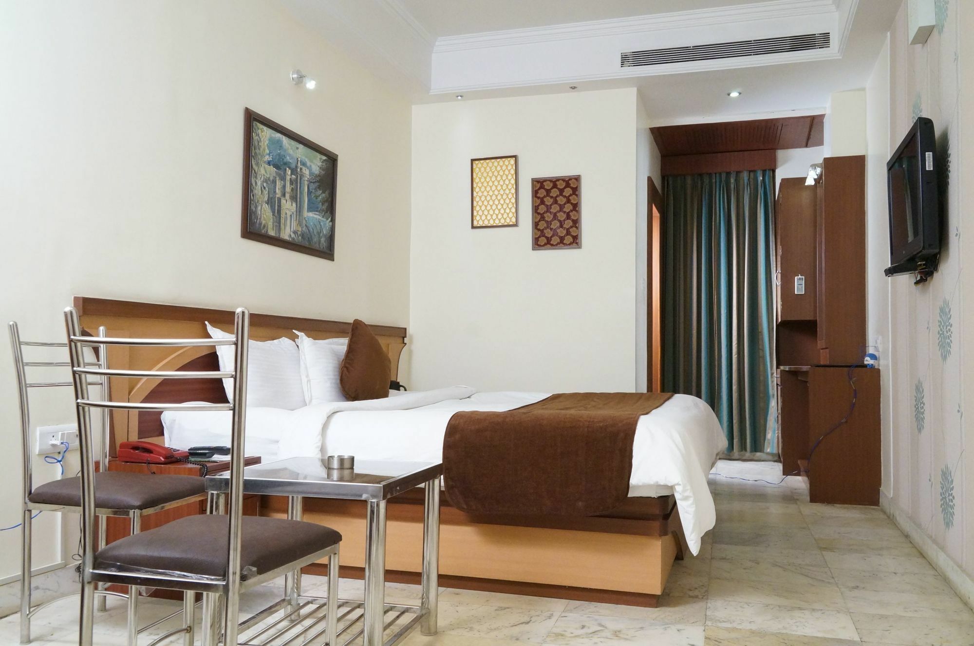 Bk Castles Hotel Jabalpur Exterior foto